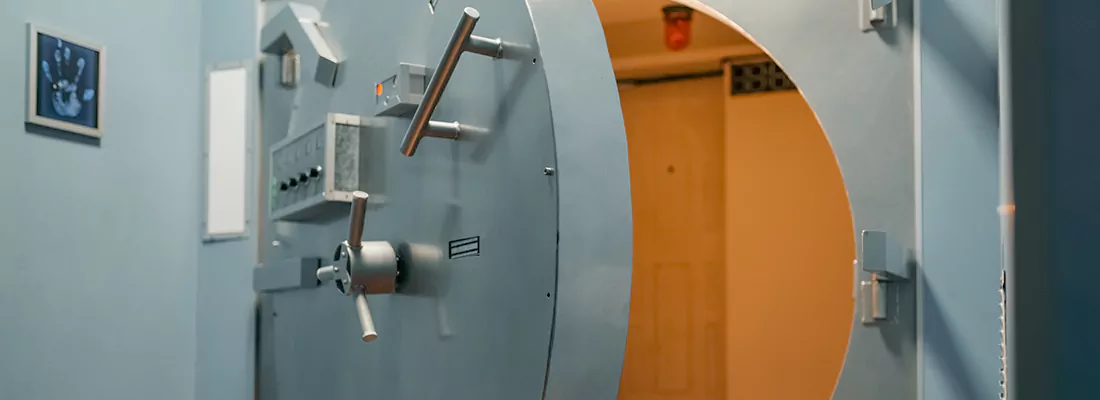 Vault and Safe locksmith services in Holiday, FL